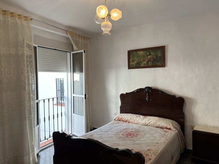 Image No.2-3 Bed Townhouse for sale