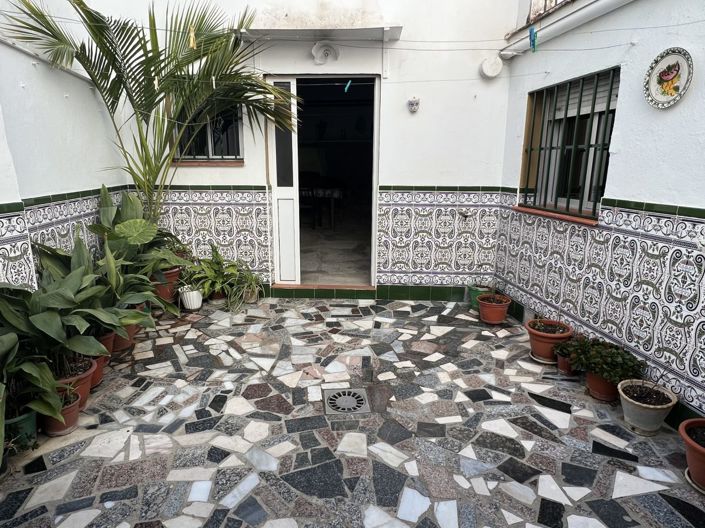 Image No.23-3 Bed Townhouse for sale