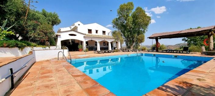 Image No.16-13 Bed Country House for sale