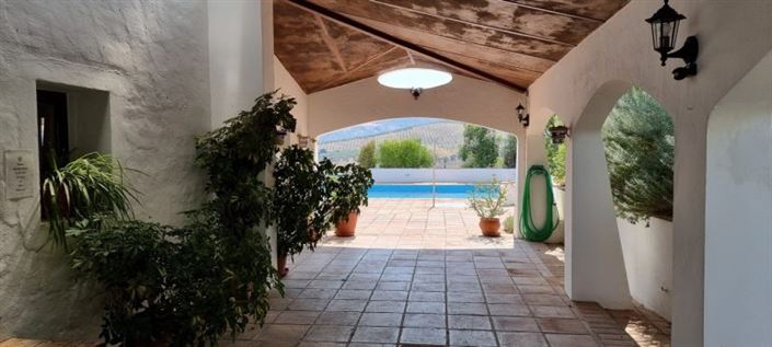 Image No.18-13 Bed Country House for sale