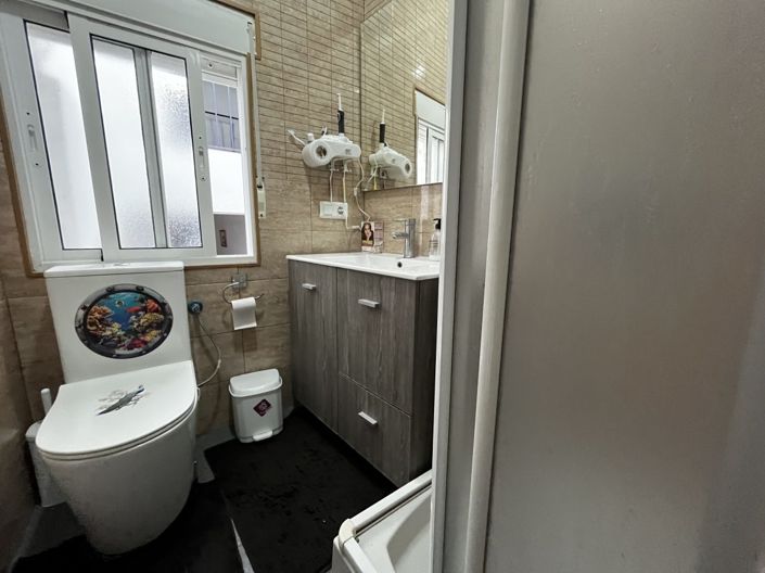 Image No.11-3 Bed Property for sale