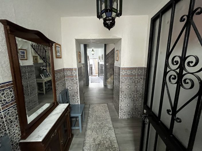 Image No.17-3 Bed Property for sale