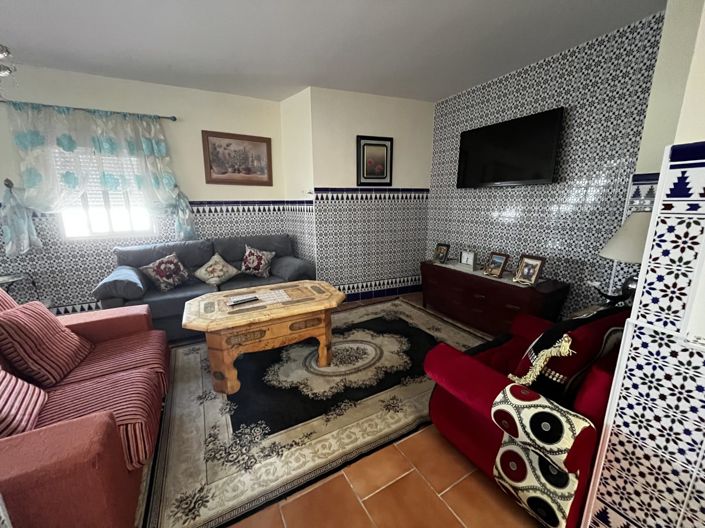 Image No.27-3 Bed Property for sale