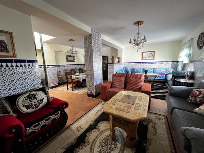 Image No.30-3 Bed Property for sale