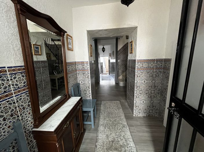 Image No.6-3 Bed Property for sale