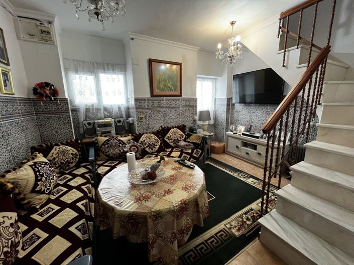 Image No.13-3 Bed Property for sale