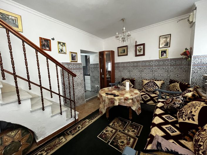 Image No.10-3 Bed Property for sale