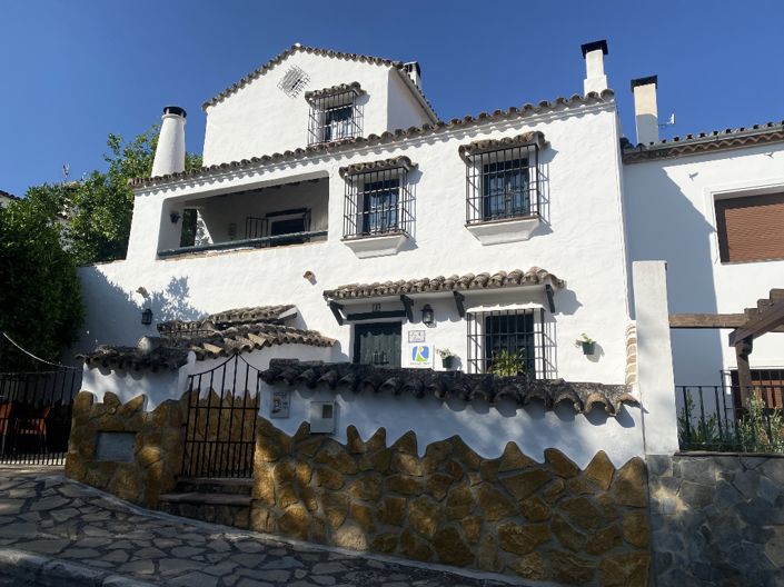 Image No.1-7 Bed Property for sale