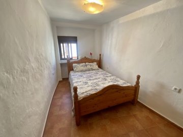 am3879