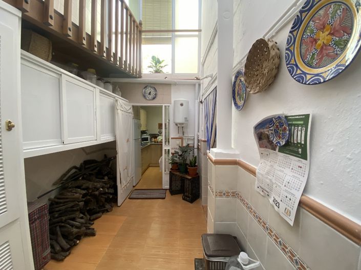 Image No.29-5 Bed Property for sale