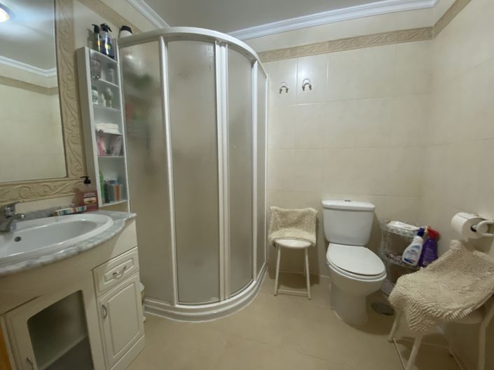 Image No.30-5 Bed Property for sale