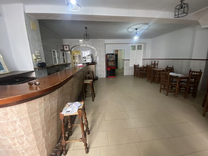 Image No.15-2 Bed Commercial for sale