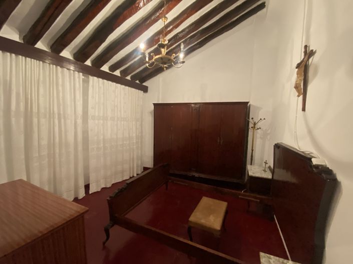 Image No.2-2 Bed Commercial for sale