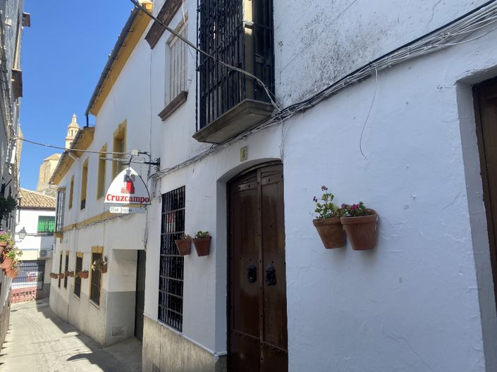 Image No.20-2 Bed Commercial for sale