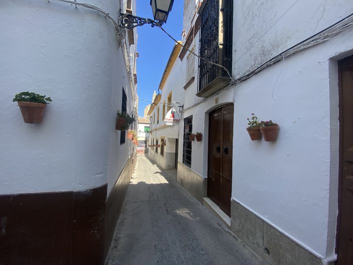 Image No.22-2 Bed Commercial for sale