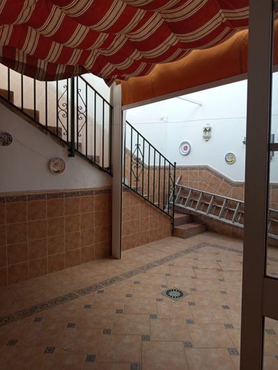 Image No.18-3 Bed Property for sale