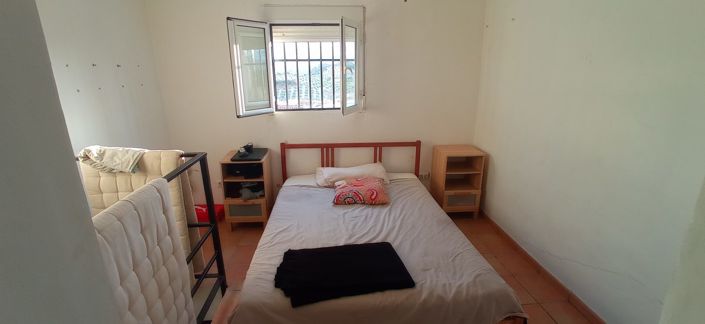 Image No.10-4 Bed Townhouse for sale