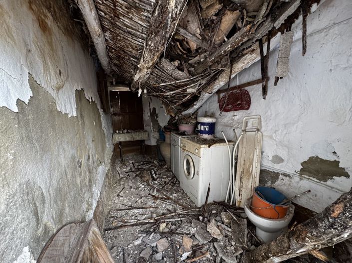 Image No.9-2 Bed Property for sale