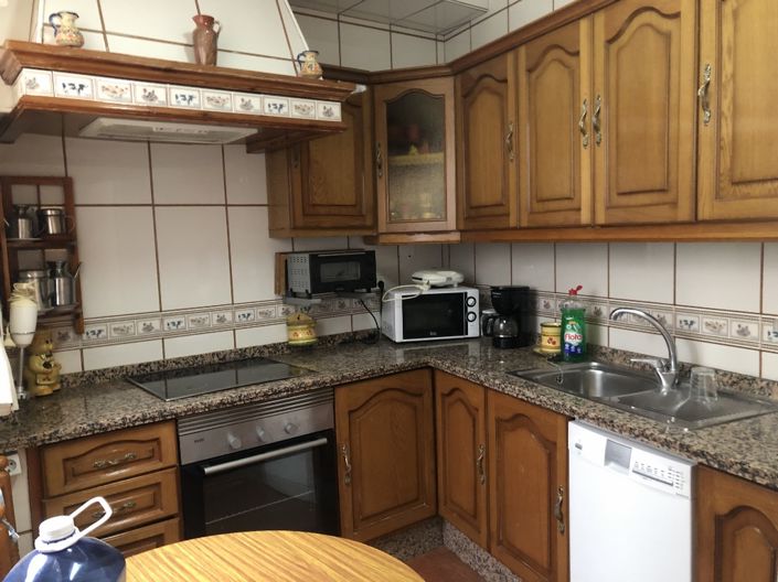 Image No.12-4 Bed Townhouse for sale