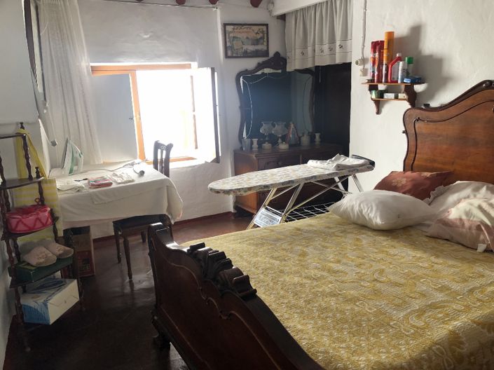 Image No.25-4 Bed Townhouse for sale