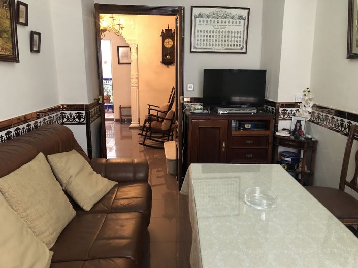 Image No.4-4 Bed Townhouse for sale