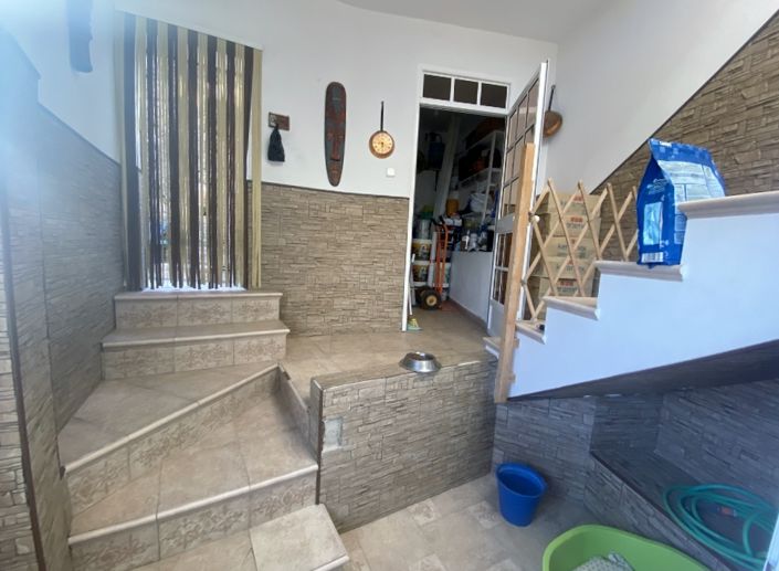 Image No.15-3 Bed Townhouse for sale