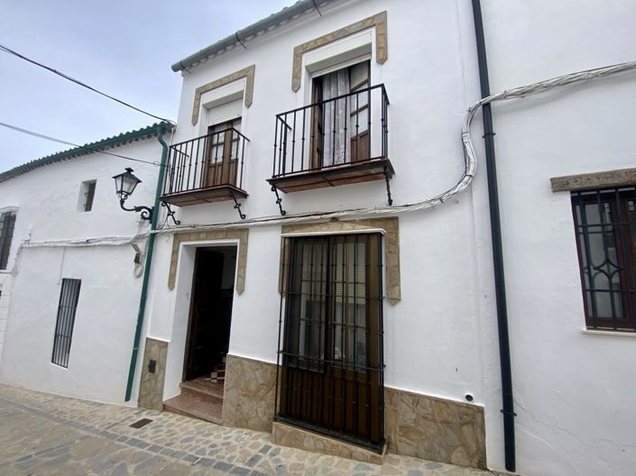 Image No.2-Propriété de 7 chambres à vendre à Zahara de La Sierra