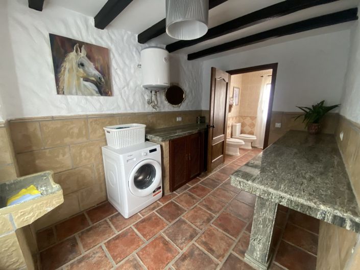 Image No.36-4 Bed Townhouse for sale