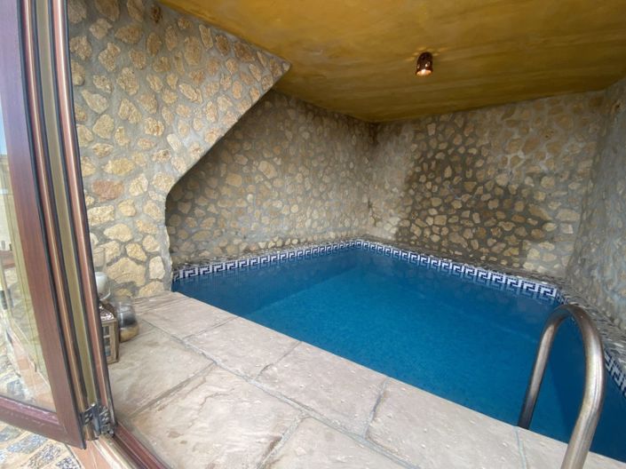 Image No.32-4 Bed Townhouse for sale