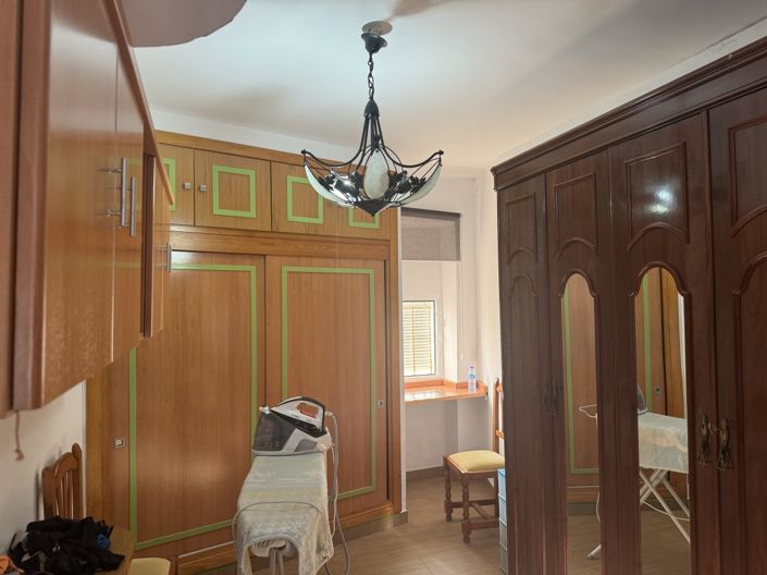 Image No.23-3 Bed Property for sale