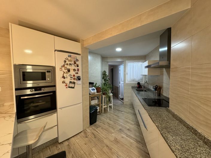 Image No.6-3 Bed Property for sale