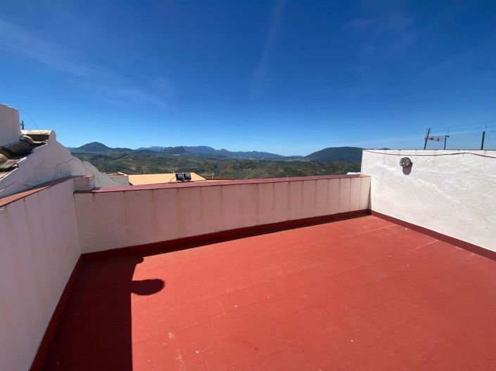 Image No.24-2 Bed Property for sale