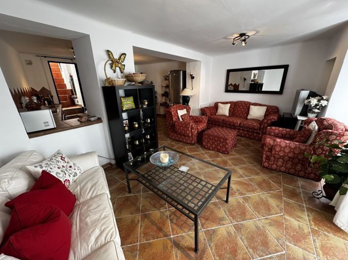 Image No.8-2 Bed Property for sale