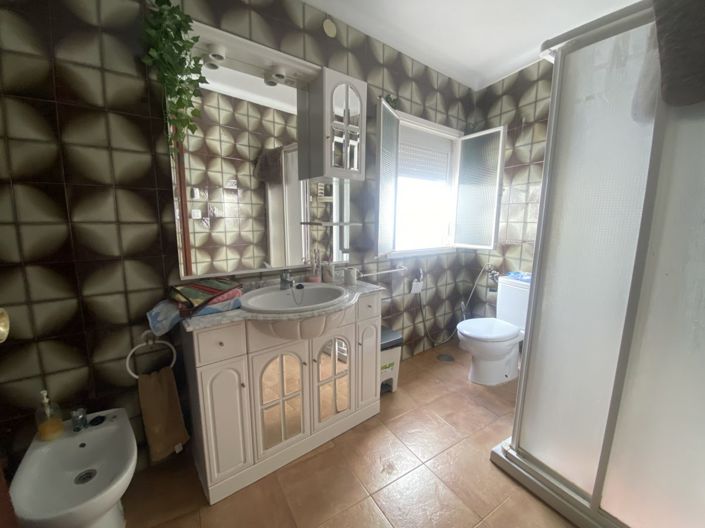 Image No.13-3 Bed Townhouse for sale