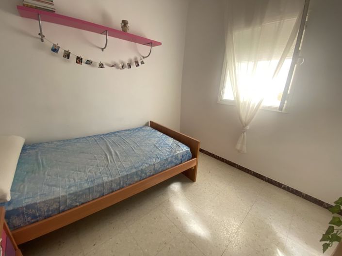 Image No.16-3 Bed Townhouse for sale