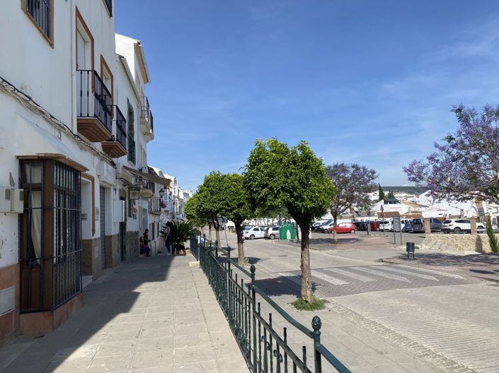 Image No.16-3 Bed Commercial for sale