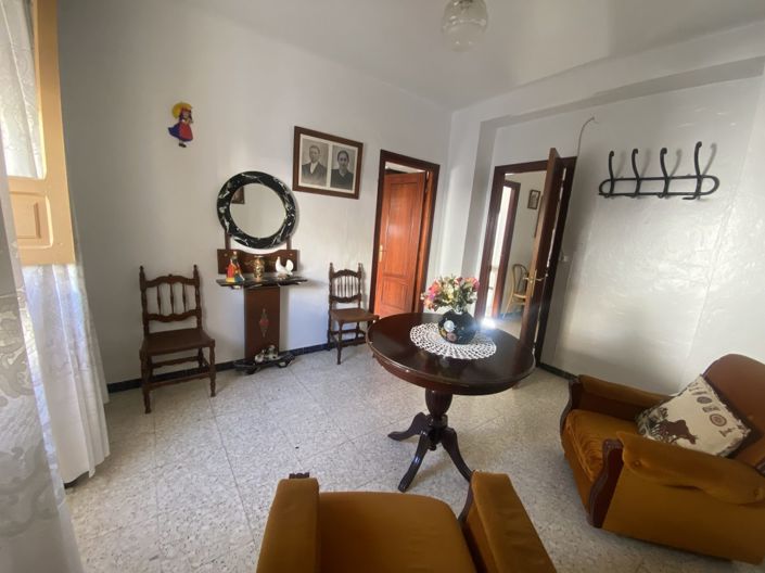 Image No.19-4 Bed Townhouse for sale