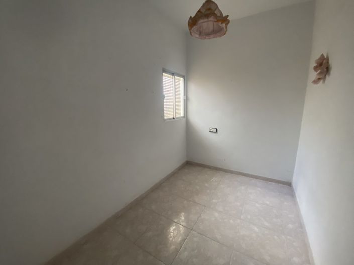 Image No.19-3 Bed Townhouse for sale