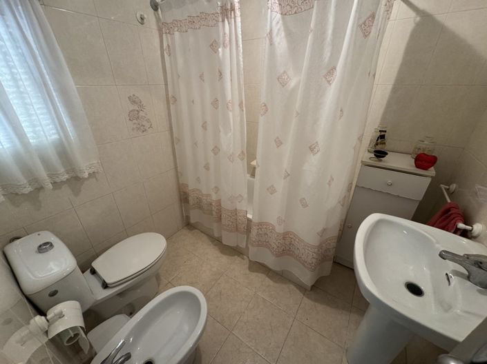 Image No.12-3 Bed Townhouse for sale