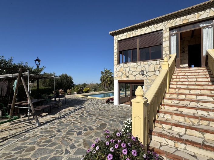 Image No.43-6 Bed Property for sale