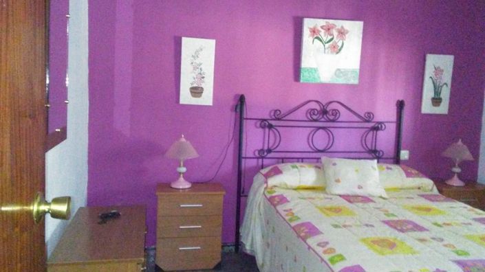 Image No.63-6 Bed Property for sale