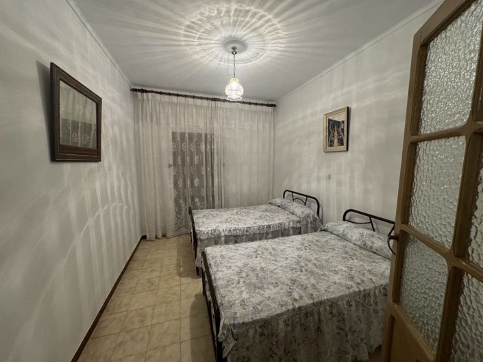 Image No.13-6 Bed Townhouse for sale