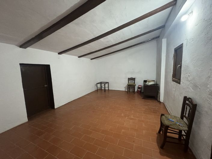 Image No.20-6 Bed Townhouse for sale