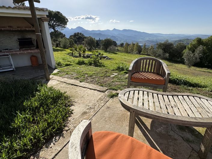 Image No.22-4 Bed Property for sale