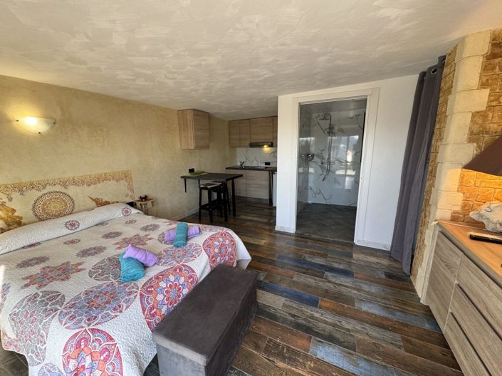 Image No.25-4 Bed Property for sale