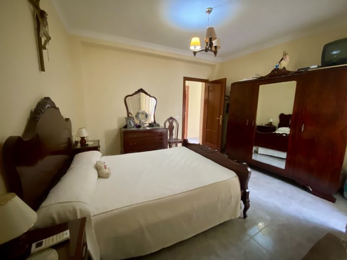 Image No.25-4 Bed Townhouse for sale