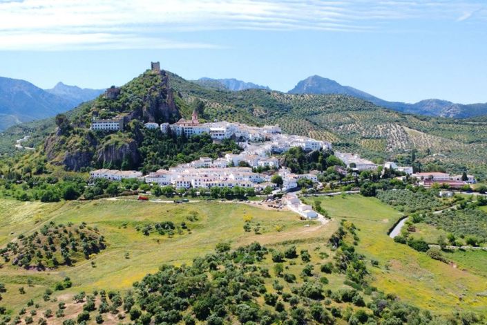 Image No.23-9 Bed Hotel for sale