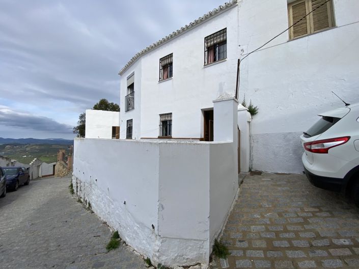 Image No.3-3 Bed Townhouse for sale