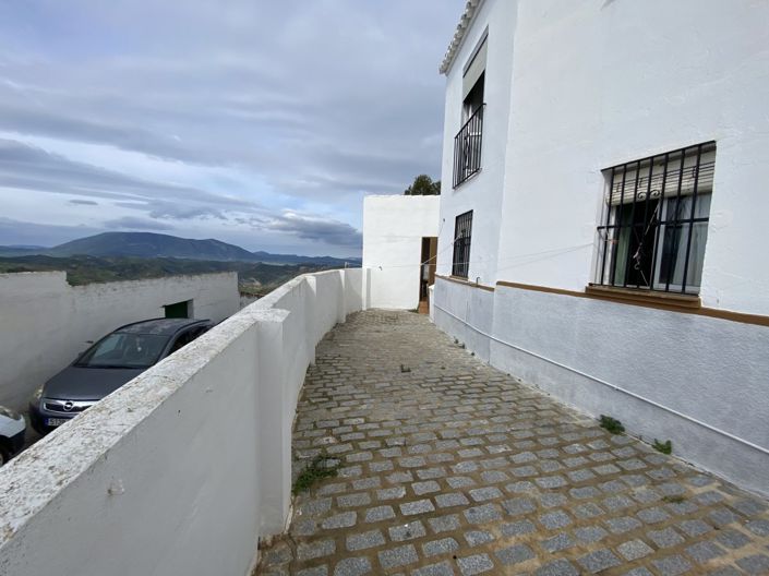 Image No.4-3 Bed Townhouse for sale