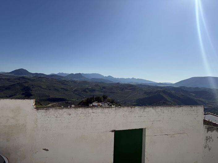 Image No.36-3 Bed Townhouse for sale